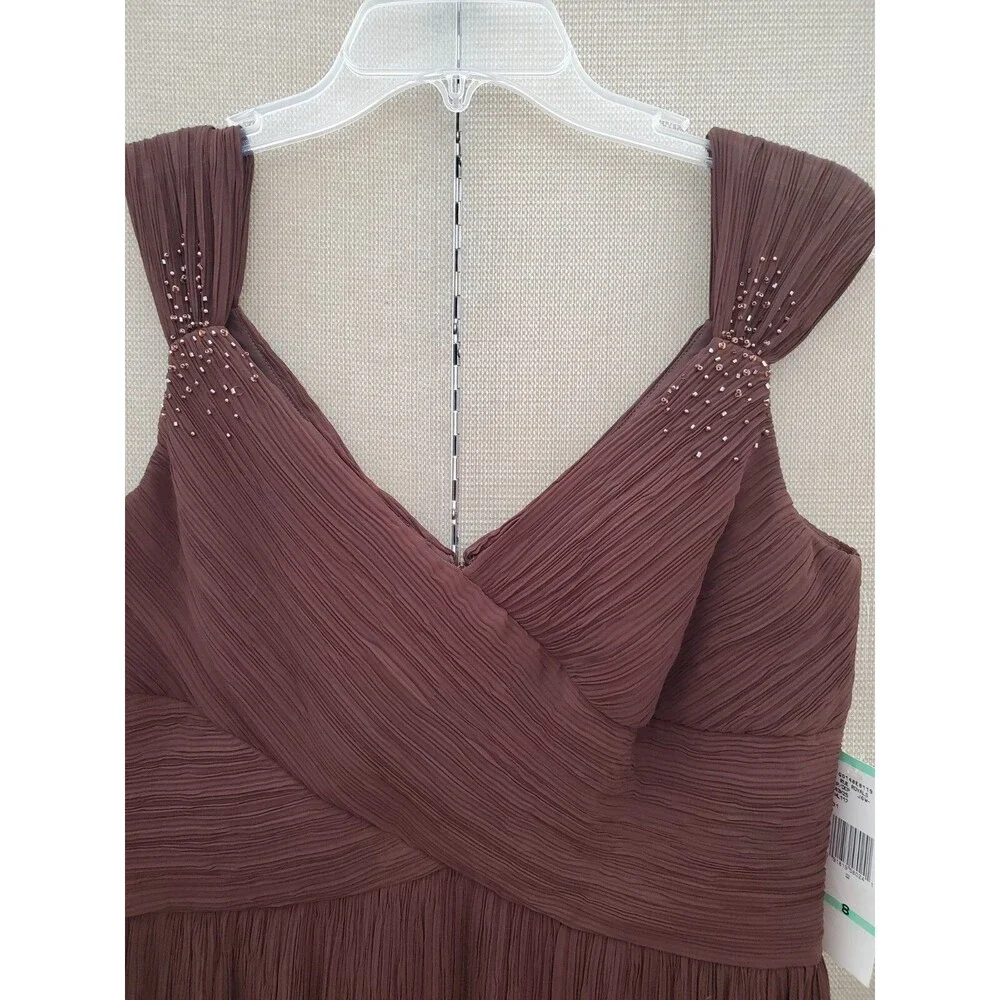 Evan Picone Chocolate Brown Sleeveless V-Neck Bead Accented Crepe Dress Sz 8 NWT - Picture 2 of 10